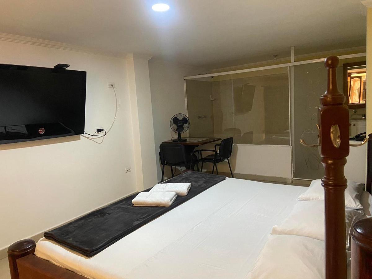 Hotel Caldas Plaza מראה חיצוני תמונה