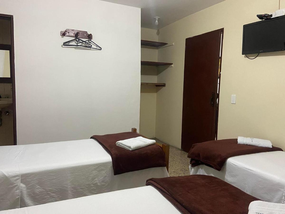 Hotel Caldas Plaza מראה חיצוני תמונה